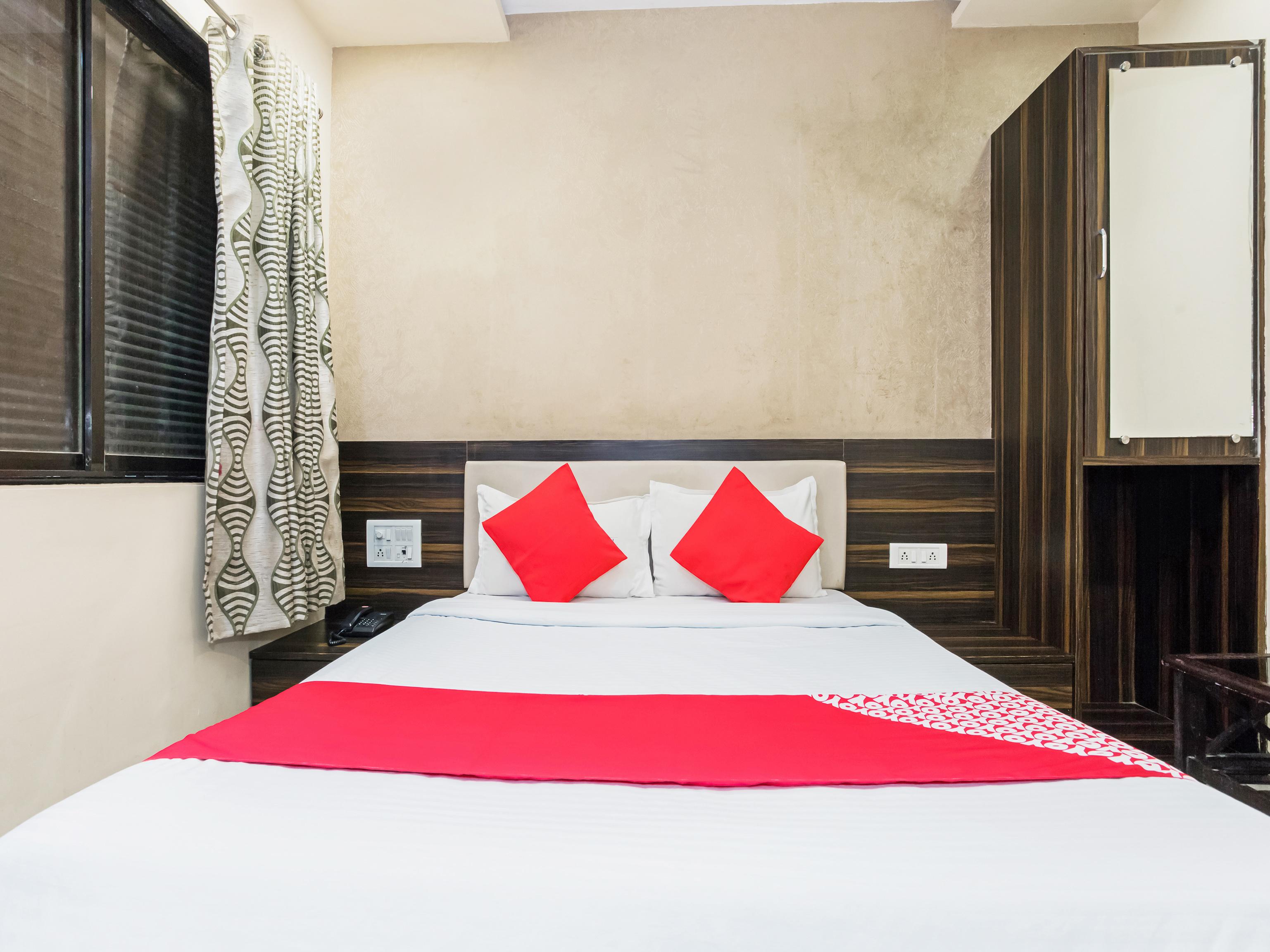 Hotel Adore Palace 뭄바이 외부 사진