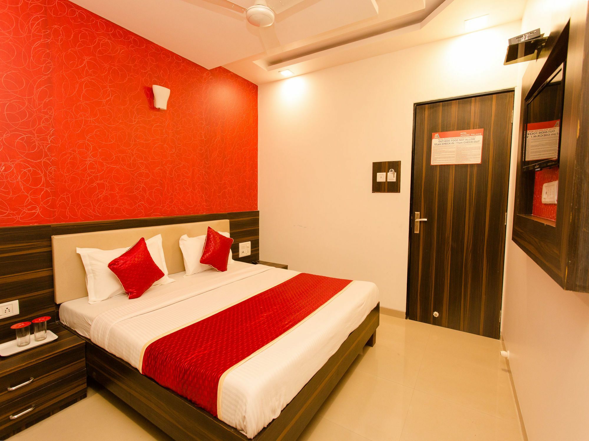 Hotel Adore Palace 뭄바이 외부 사진